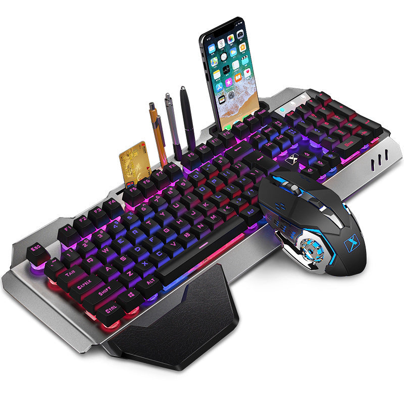 Plug and play wireless keyboard and mouse for easy connectivity