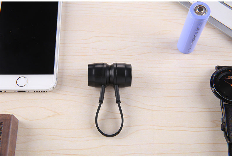 Small and lightweight mini charger for mobile phones, keychain design for easy portability